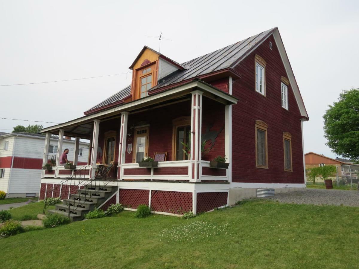 La Vieille Maison Rouge Saint-Tite 외부 사진
